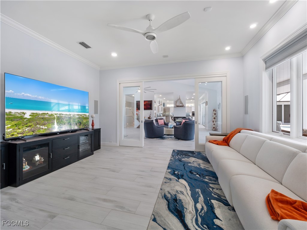 15660 Light Blue CIR