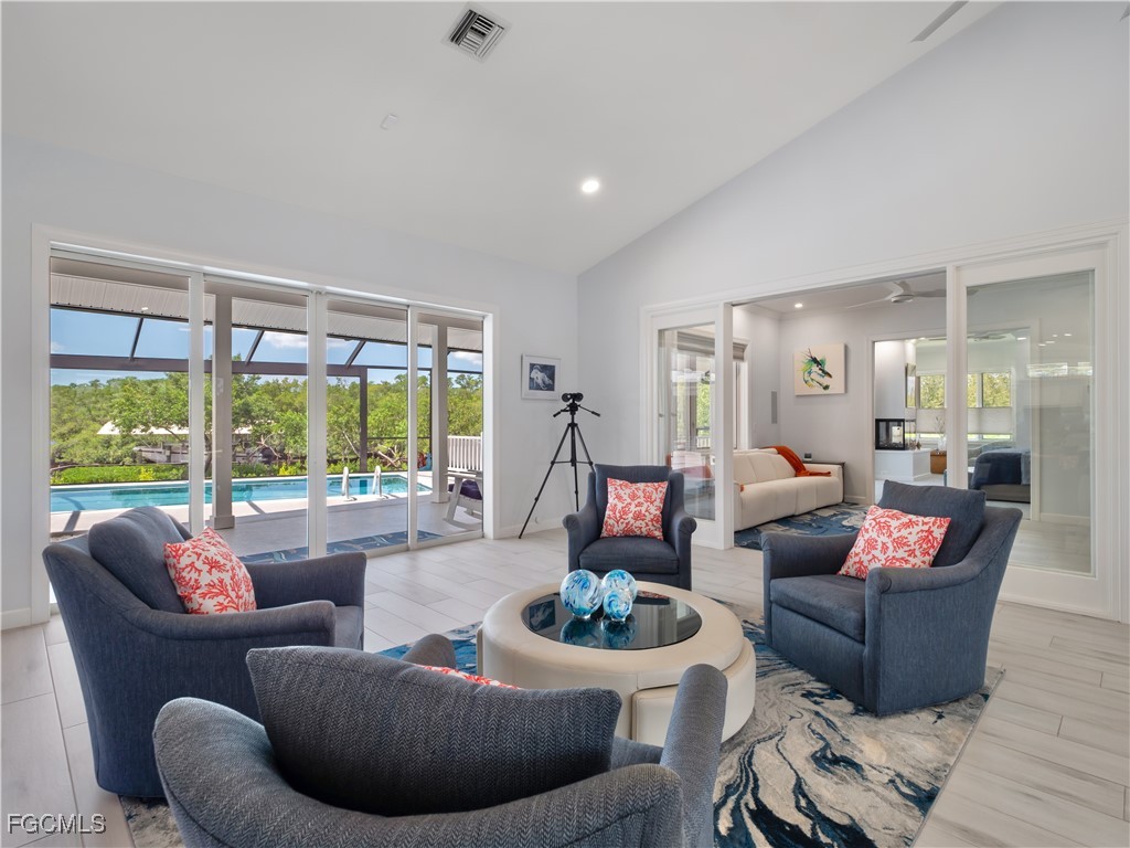 15660 Light Blue CIR