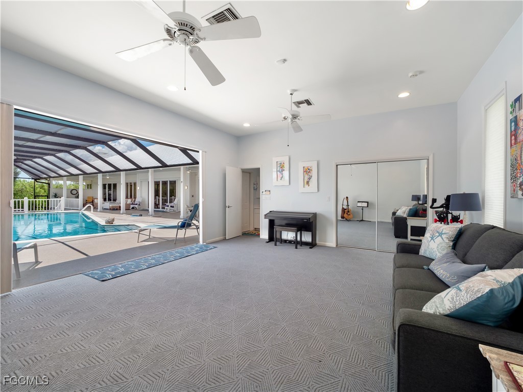 15660 Light Blue CIR