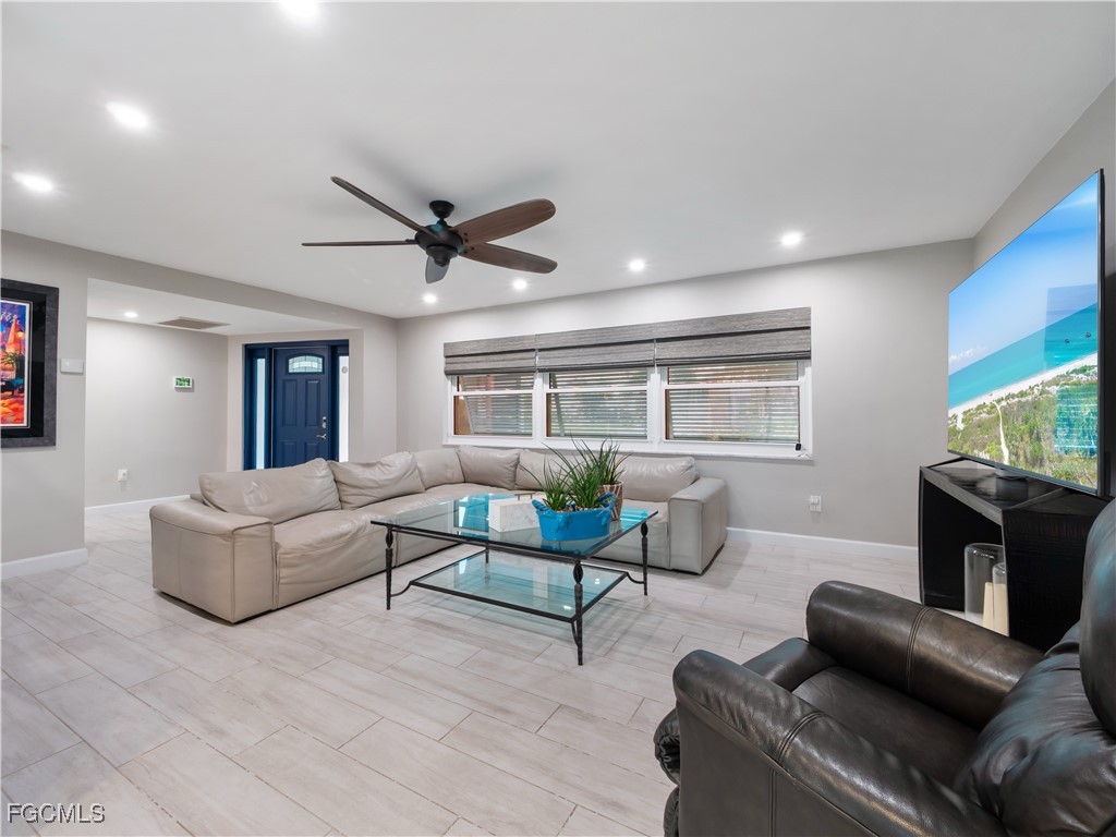 419 Pinecrest CT