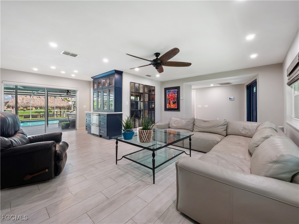 419 Pinecrest CT