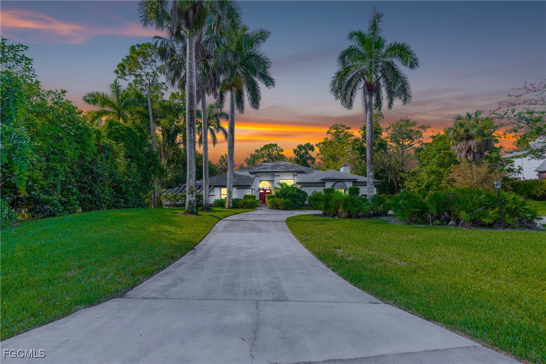 13682 Pine Villa LN