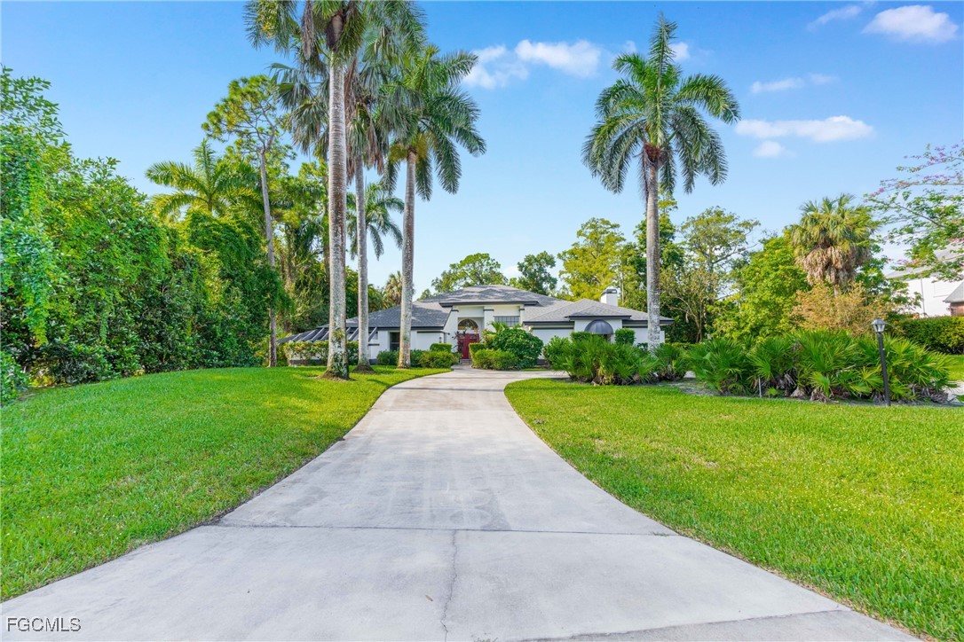 13682 Pine Villa LN