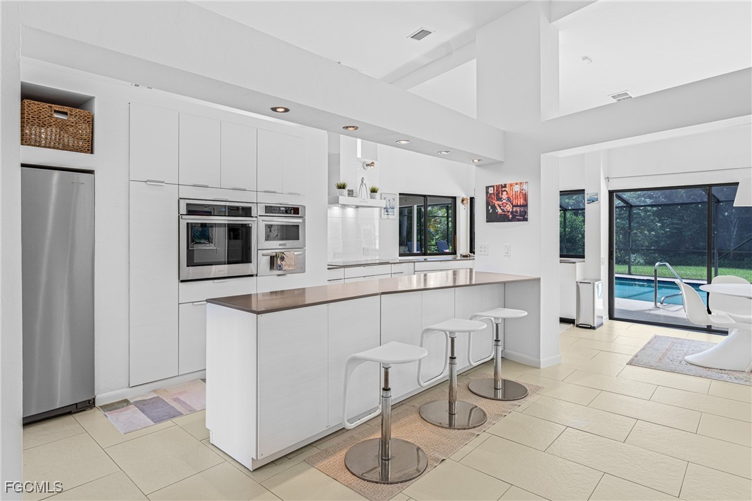 13682 Pine Villa LN
