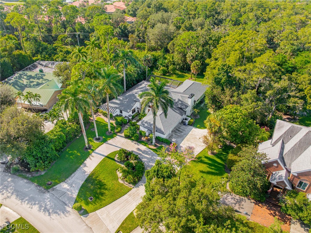 13682 Pine Villa LN