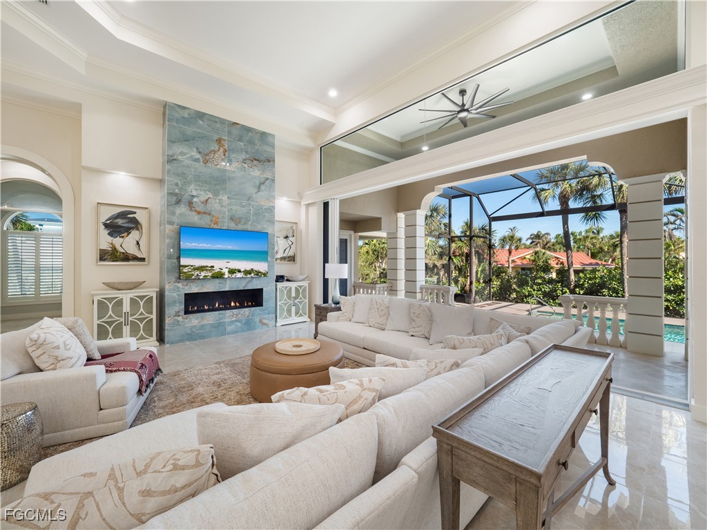 1266 Par View DR