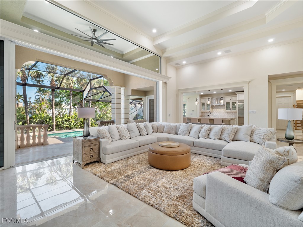 1266 Par View DR