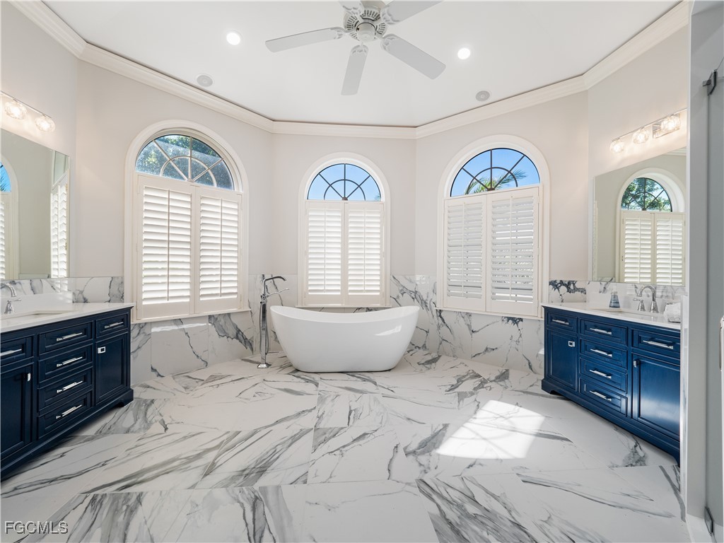 1266 Par View DR