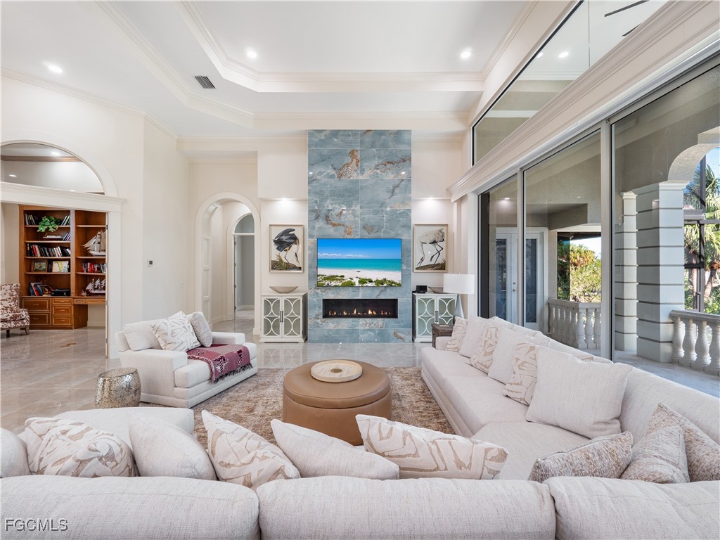 1266 Par View DR