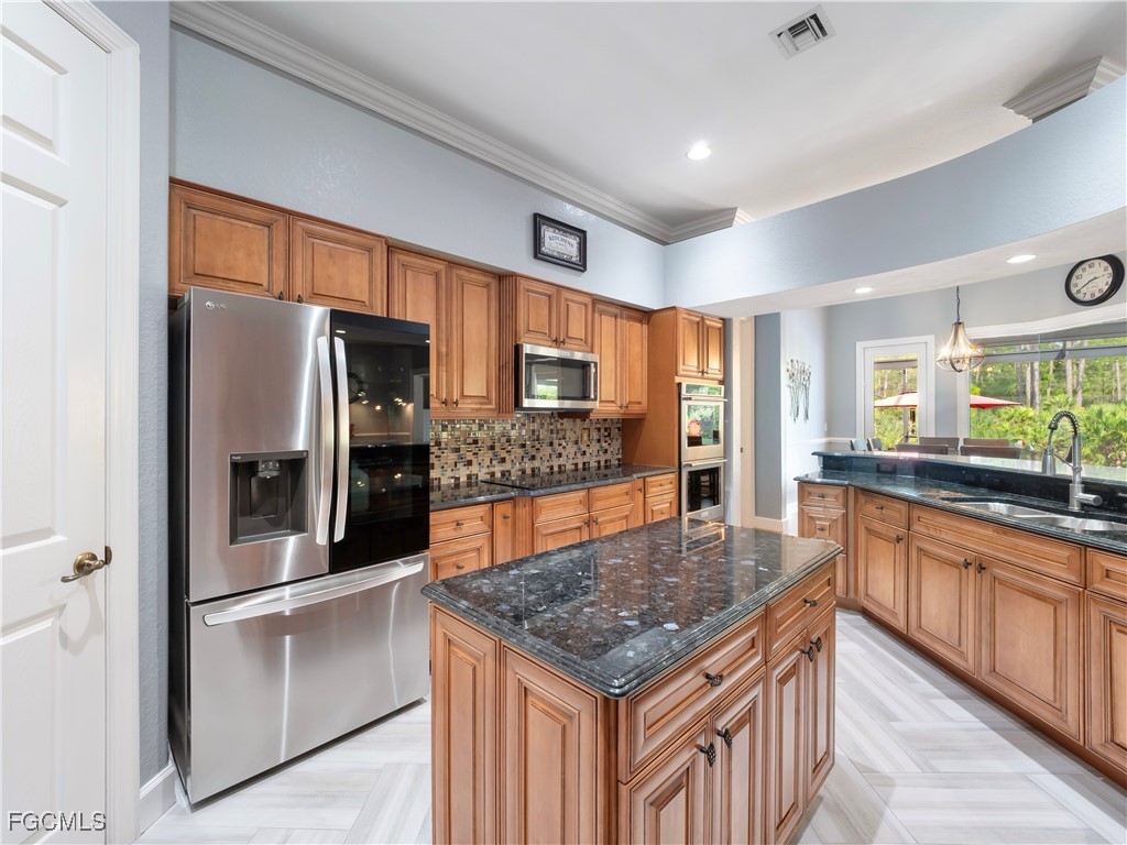 10716 Bradbury WAY