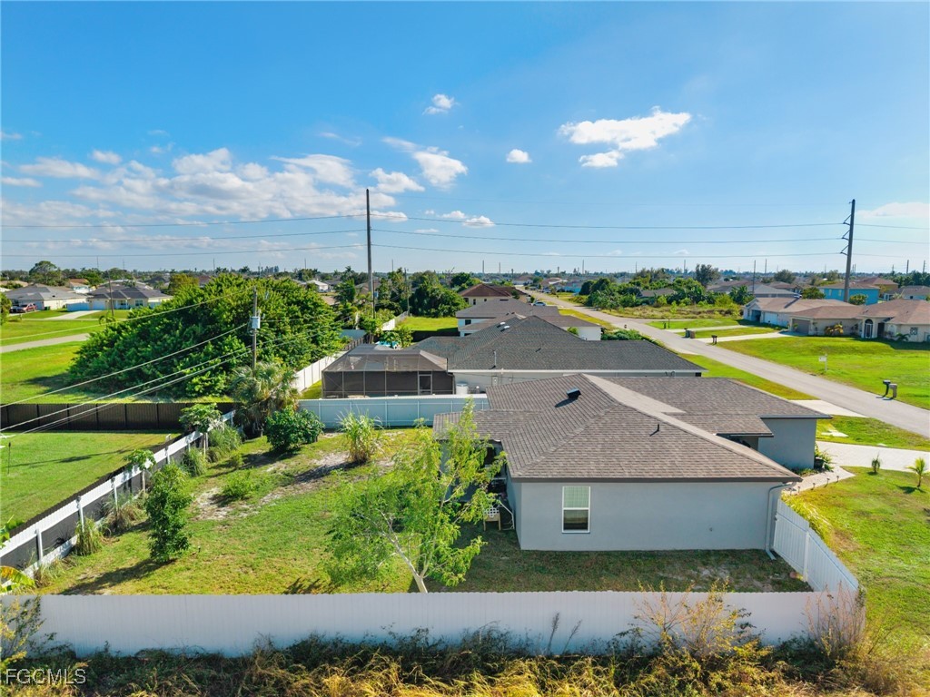 2737 NE 2nd PL
