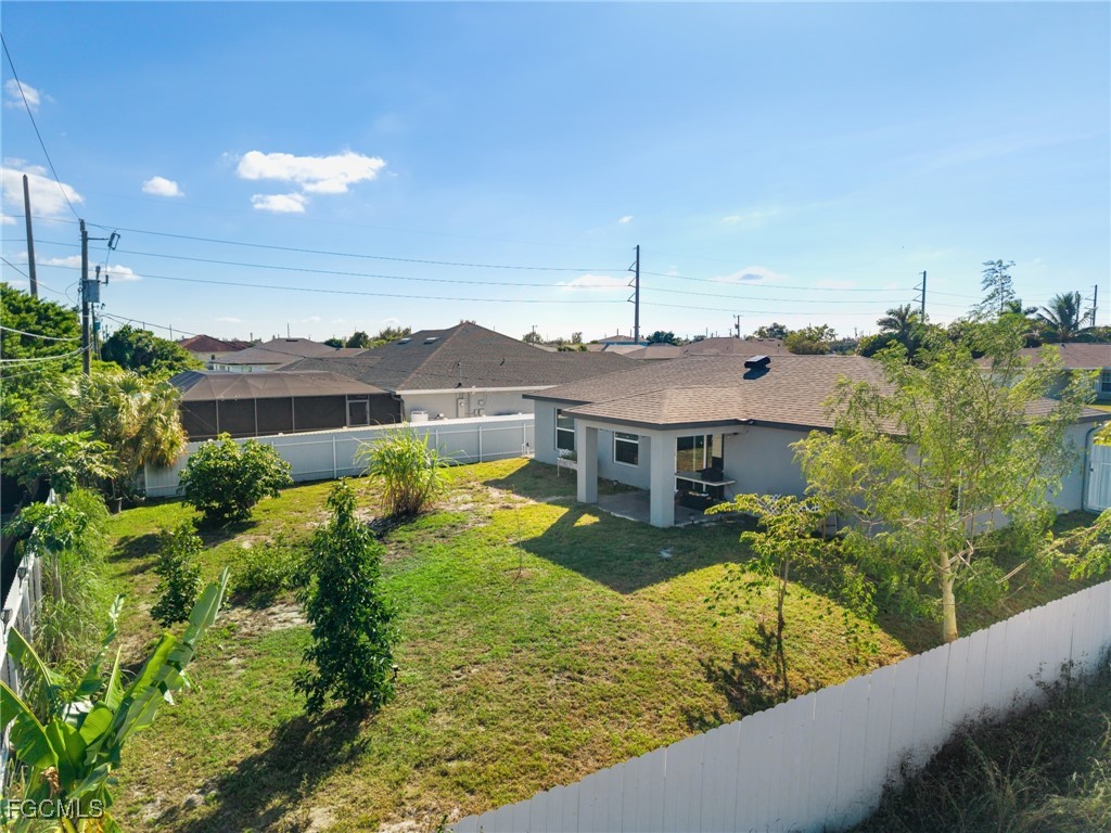 2737 NE 2nd PL