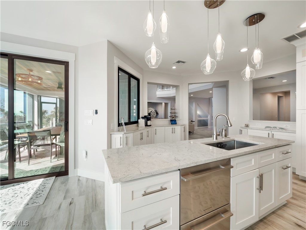 3611 W Gulf DR