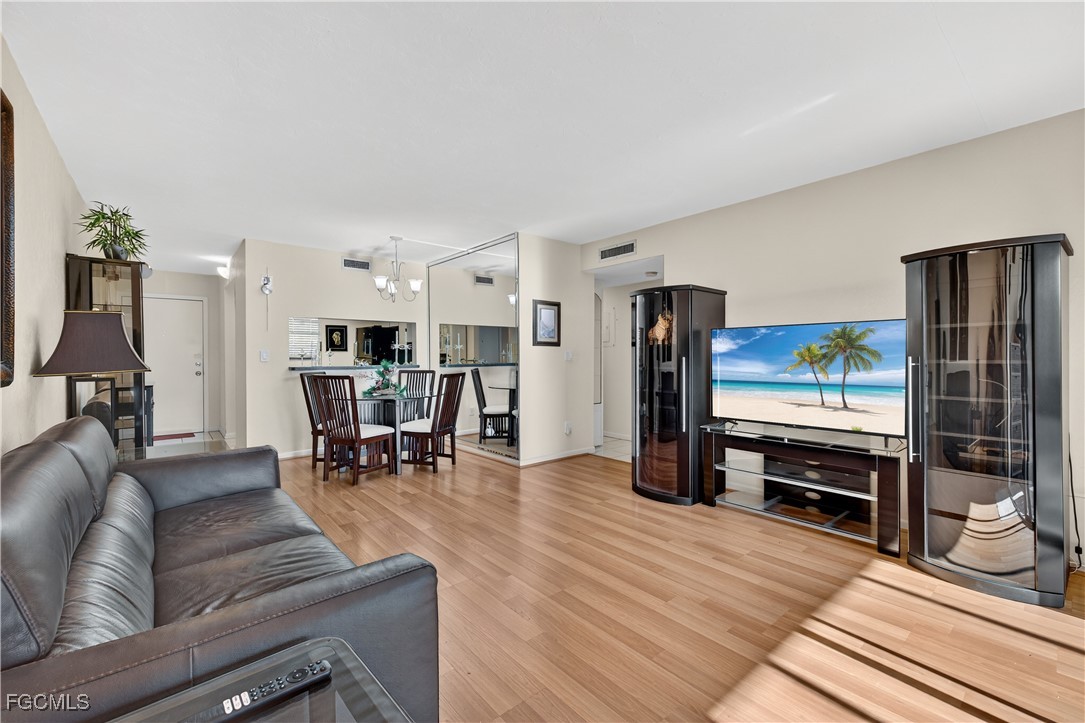 6136 Whiskey Creek DR 520