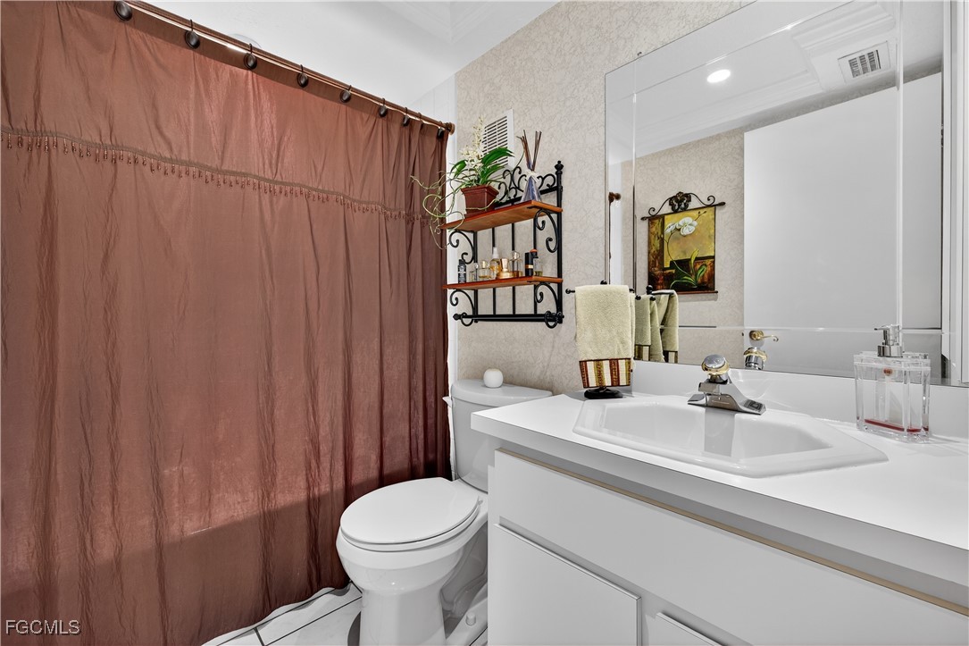 6136 Whiskey Creek DR 520