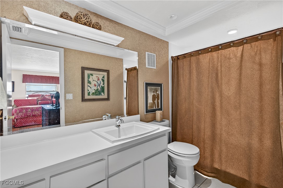 6136 Whiskey Creek DR 520