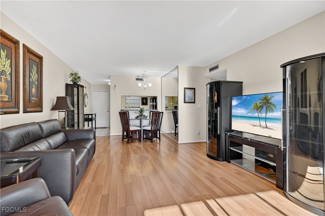 6136 Whiskey Creek DR 520