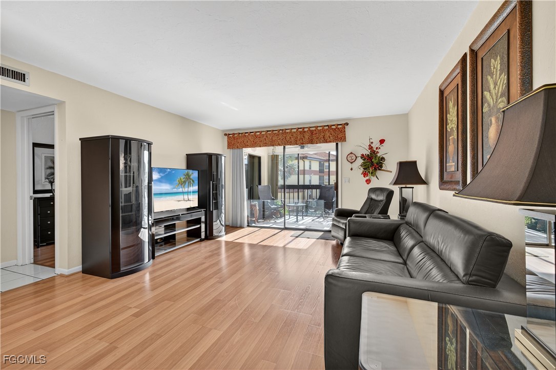 6136 Whiskey Creek DR 520