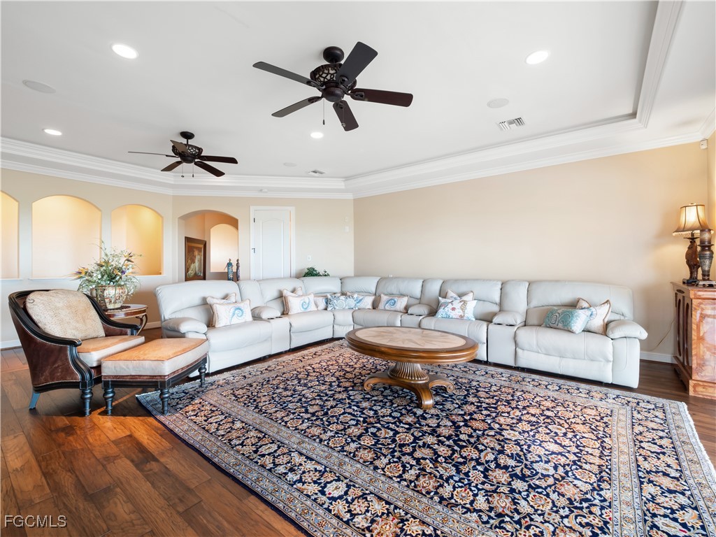 848 W Cape Estates CIR