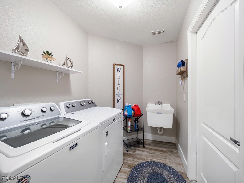 3109 SE 18th PL