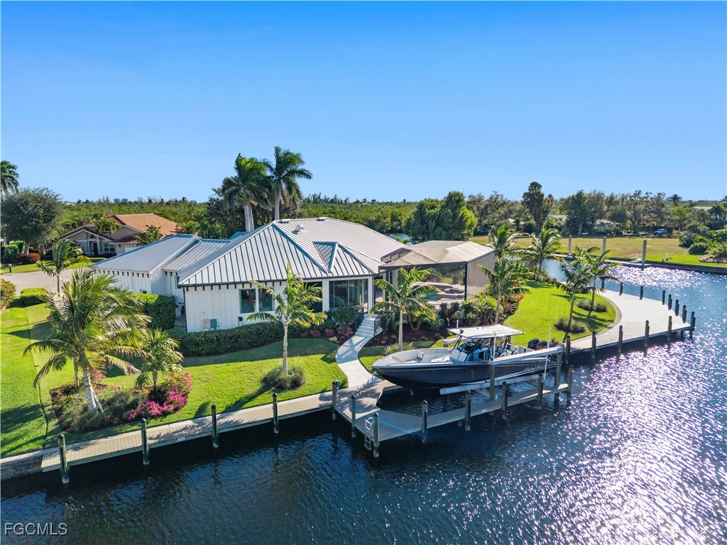 6707 Daniel CT