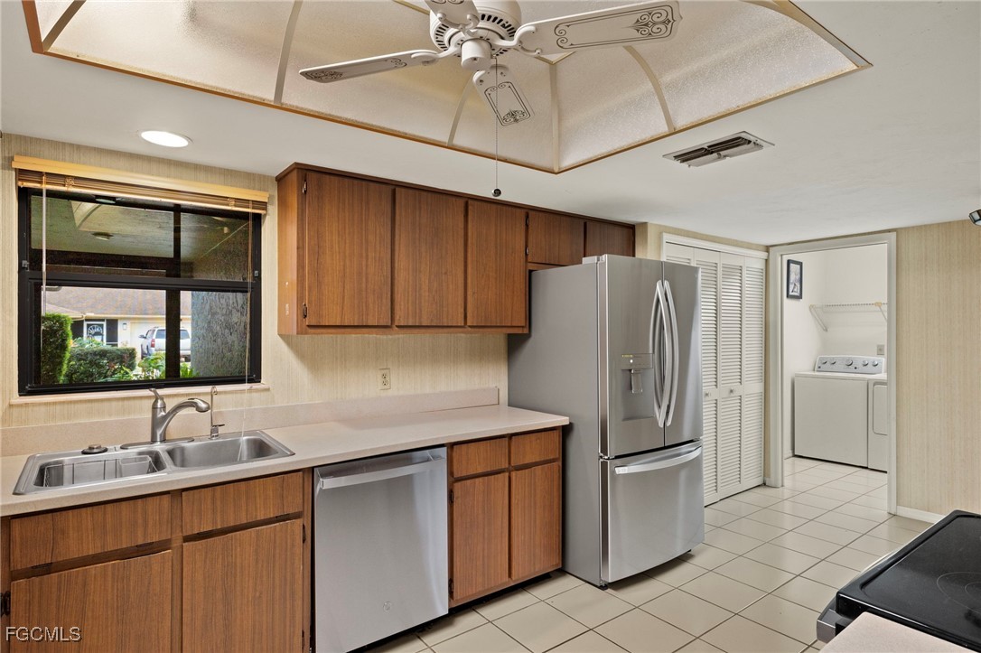 5665 Arvine CIR