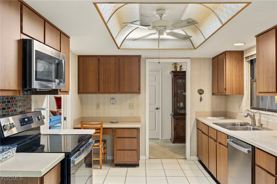 5665 Arvine CIR