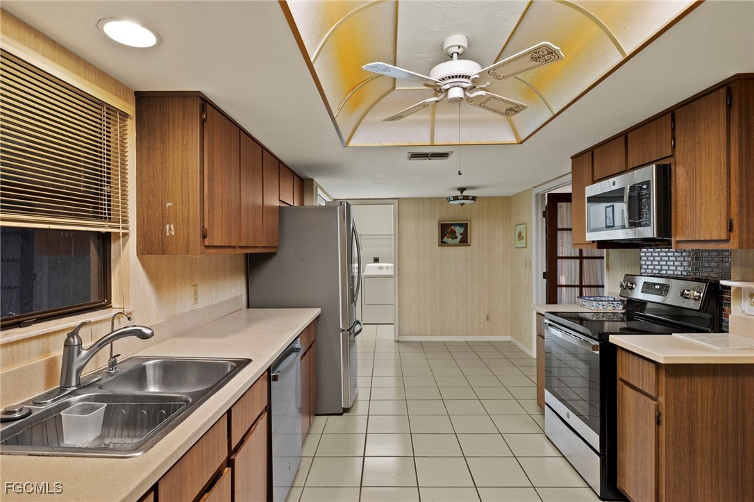 5665 Arvine CIR