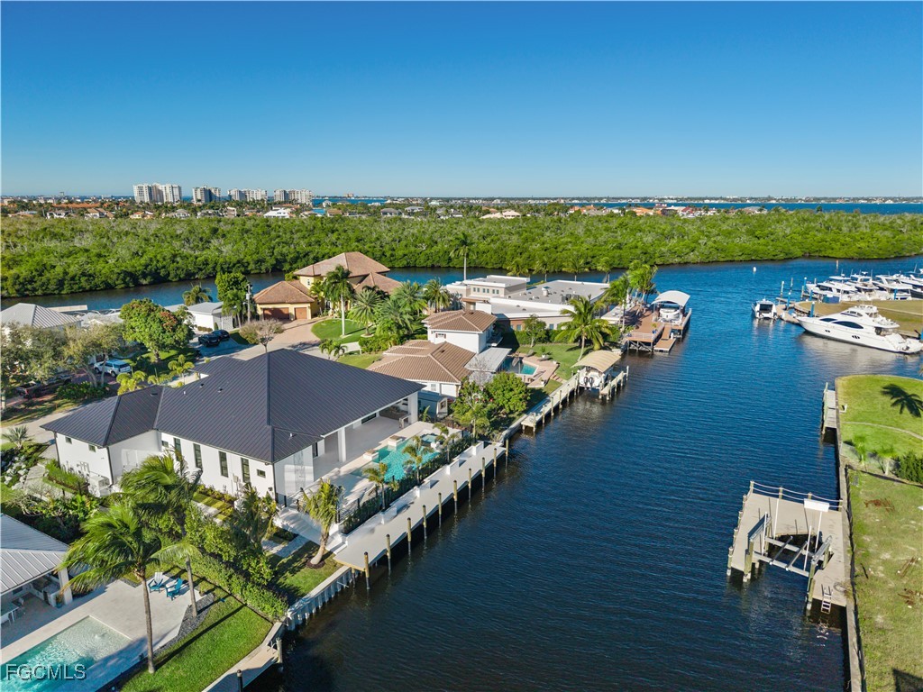 111 Montrose DR
