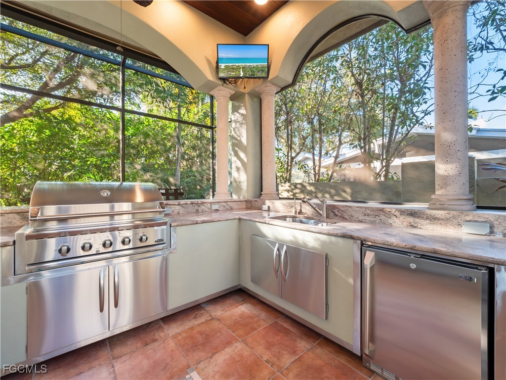 1265 Canterbury DR