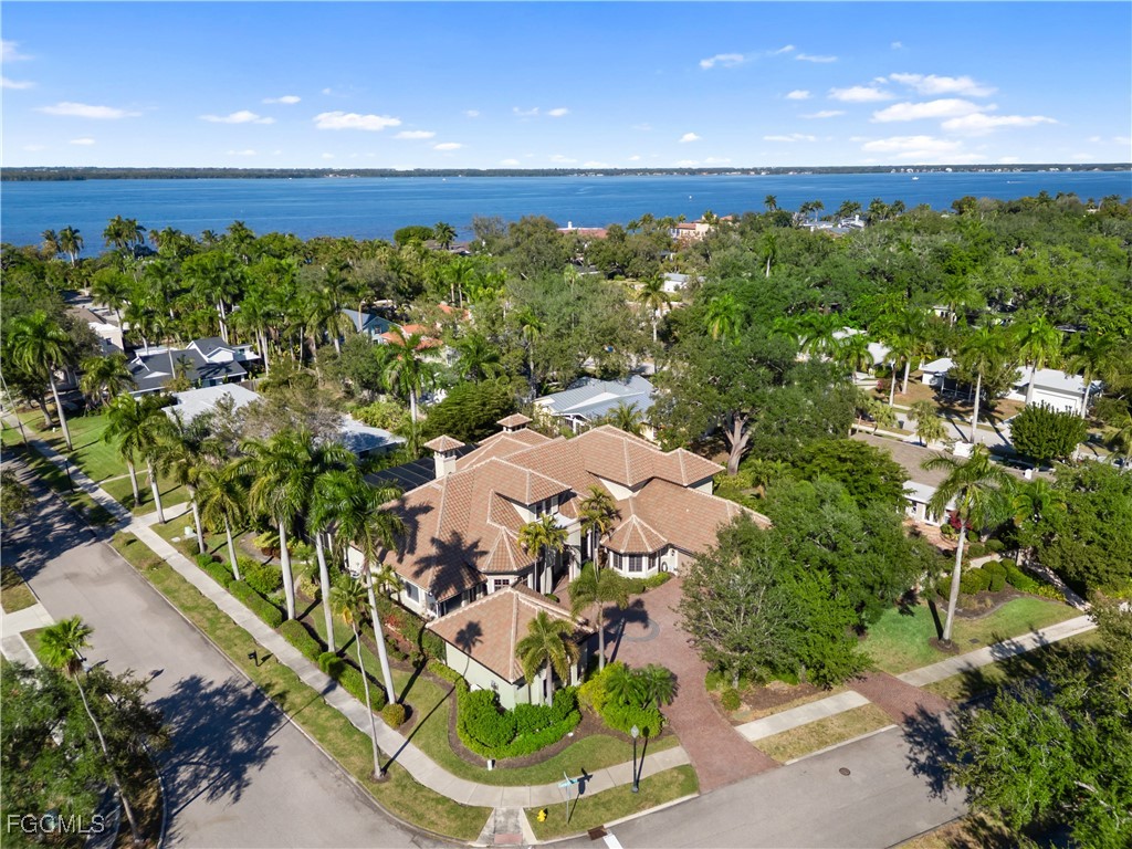 1265 Canterbury DR