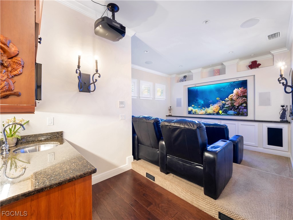 1265 Canterbury DR