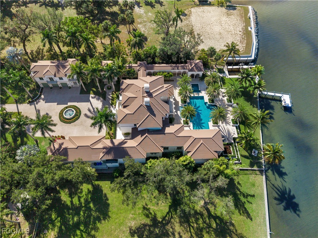 1240 Coconut DR