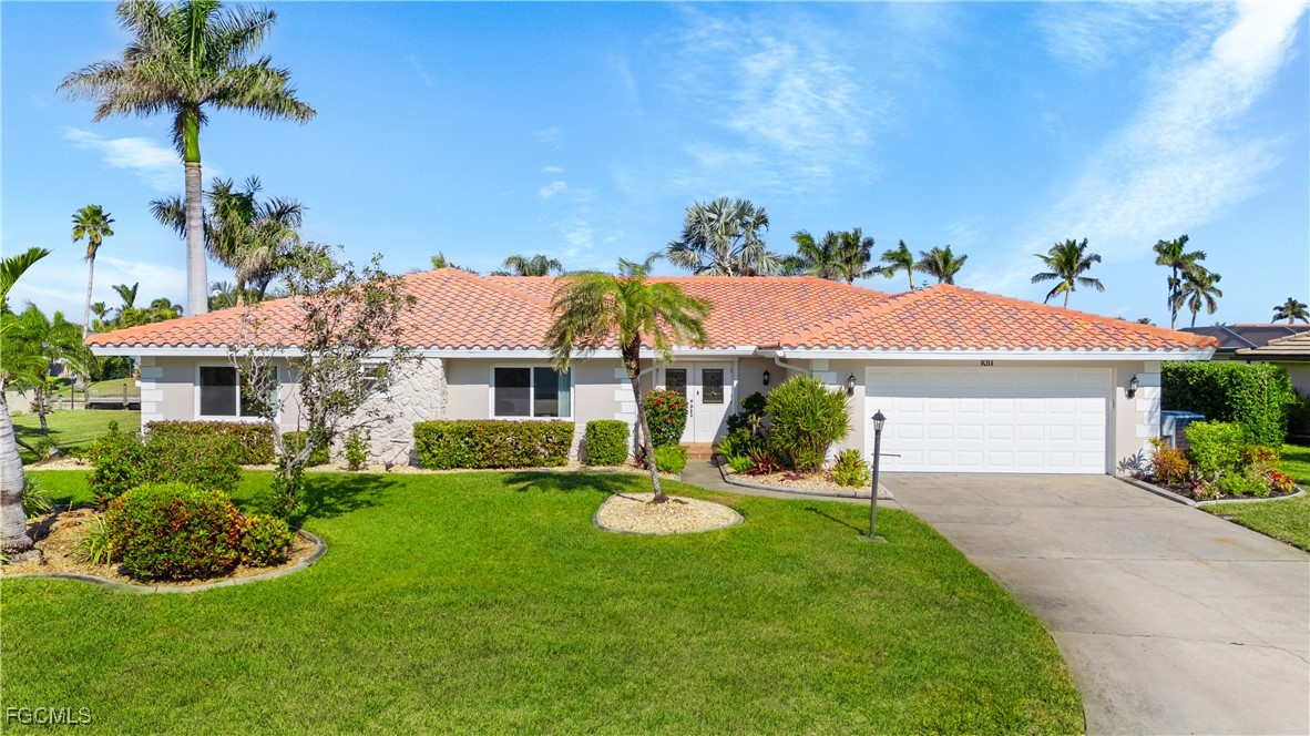 1011 S Town And River DR