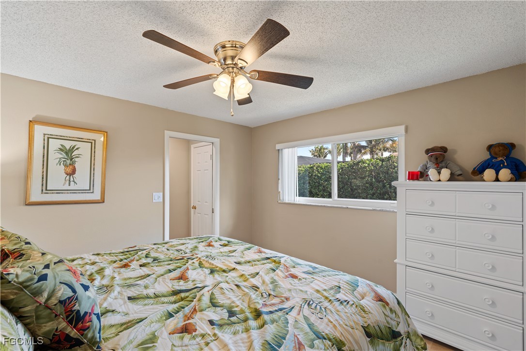 1011 S Town And River DR