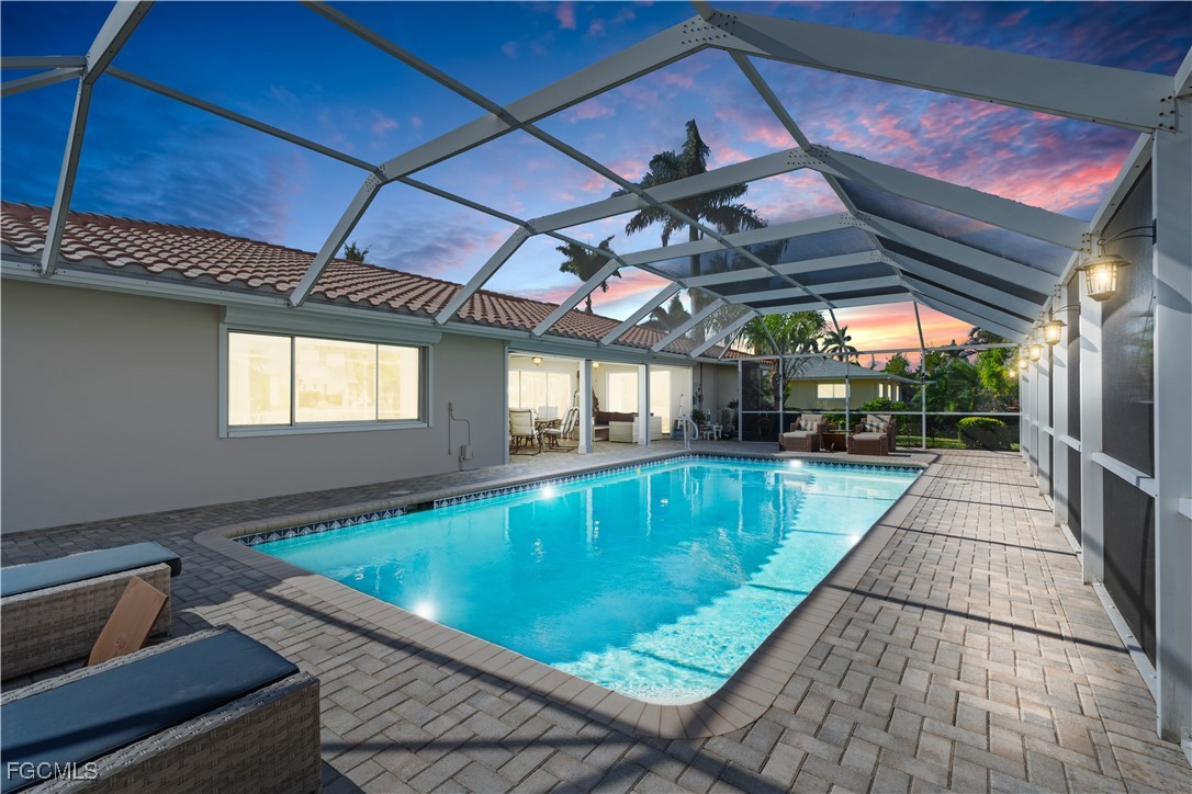 1011 S Town And River DR