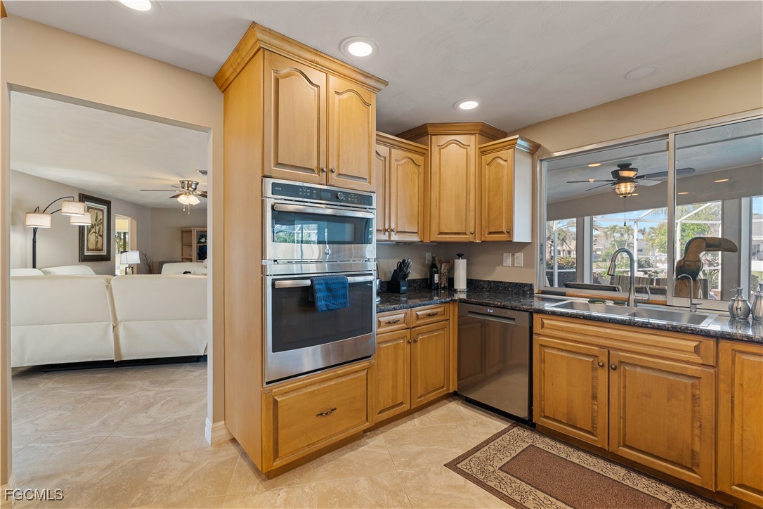 1011 S Town And River DR