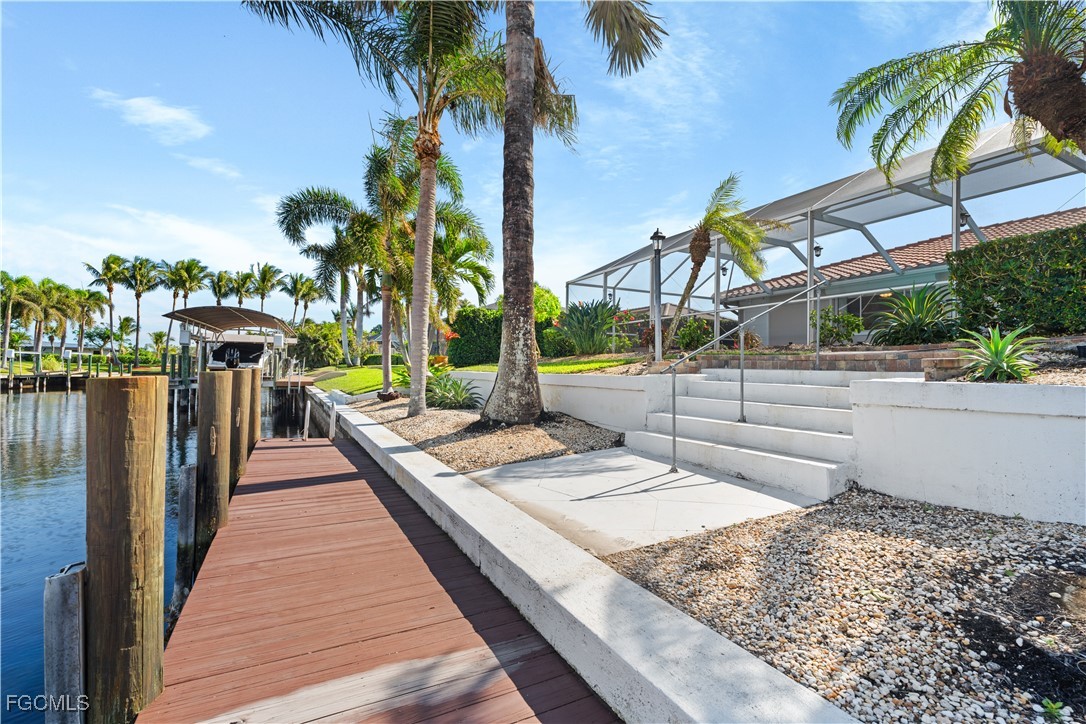 1011 S Town And River DR