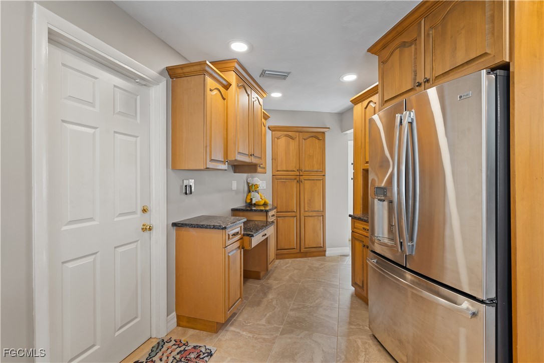 1011 S Town And River DR