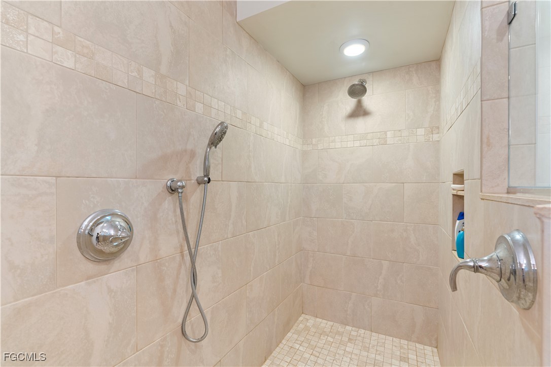 1011 S Town And River DR