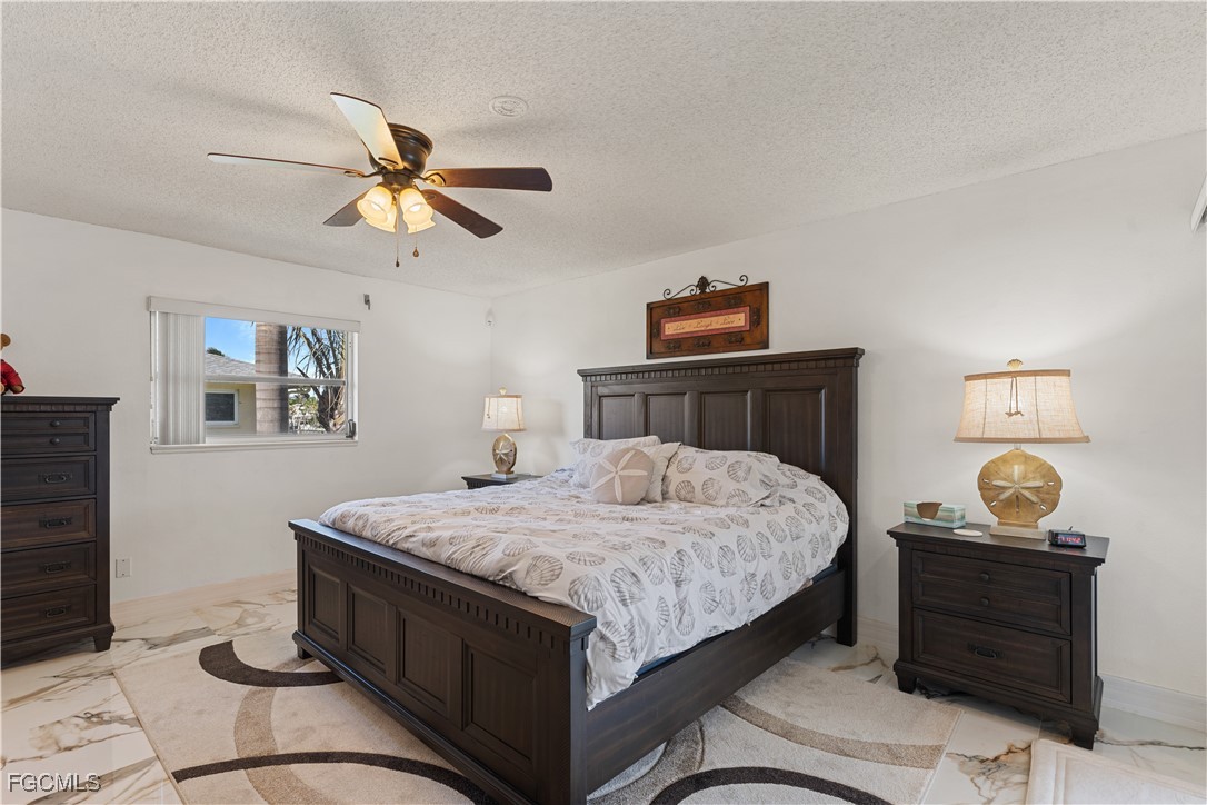 1011 S Town And River DR
