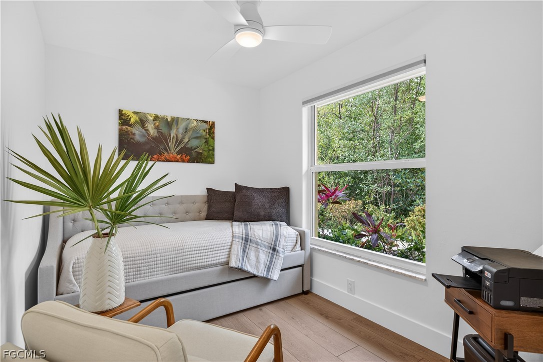 1103 Captains Walk ST