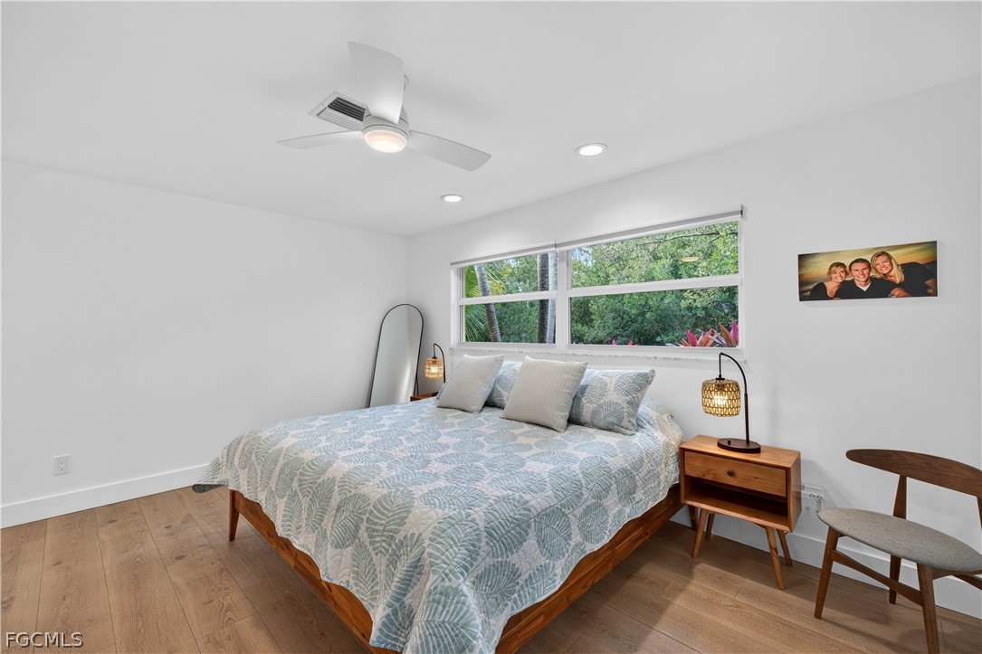 1103 Captains Walk ST