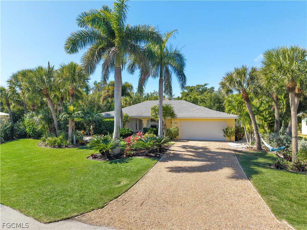 1103 Captains Walk ST