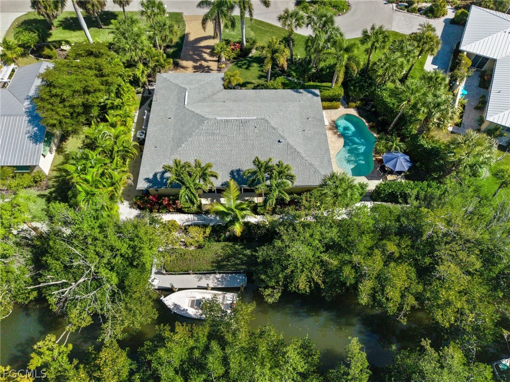 1103 Captains Walk ST