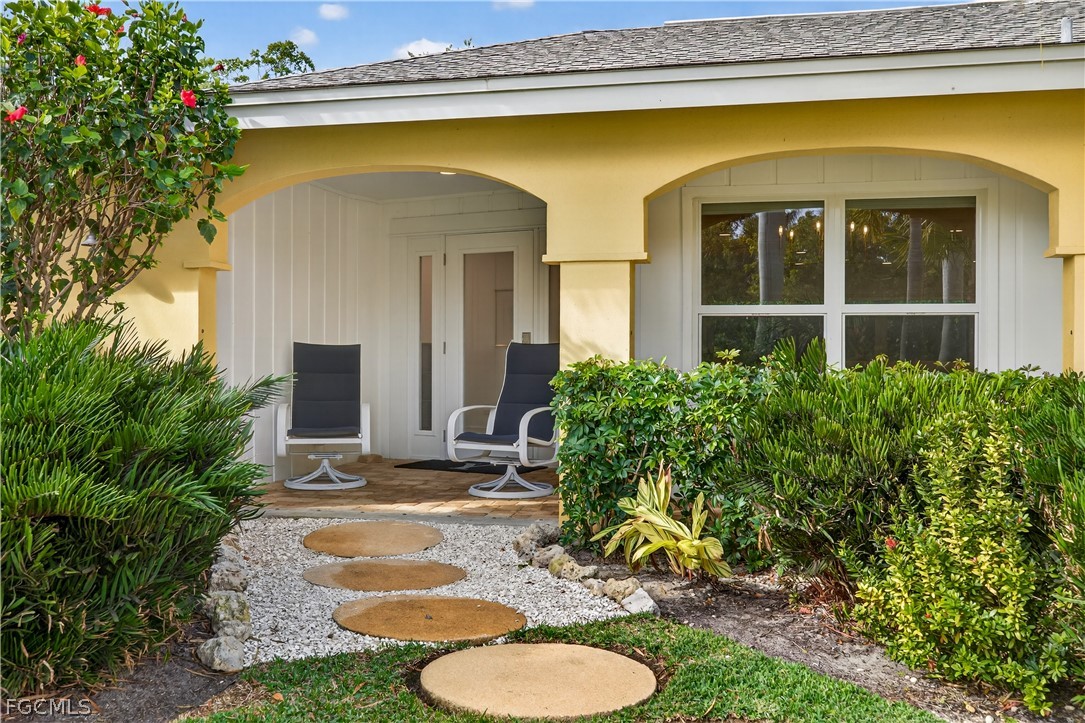 1103 Captains Walk ST