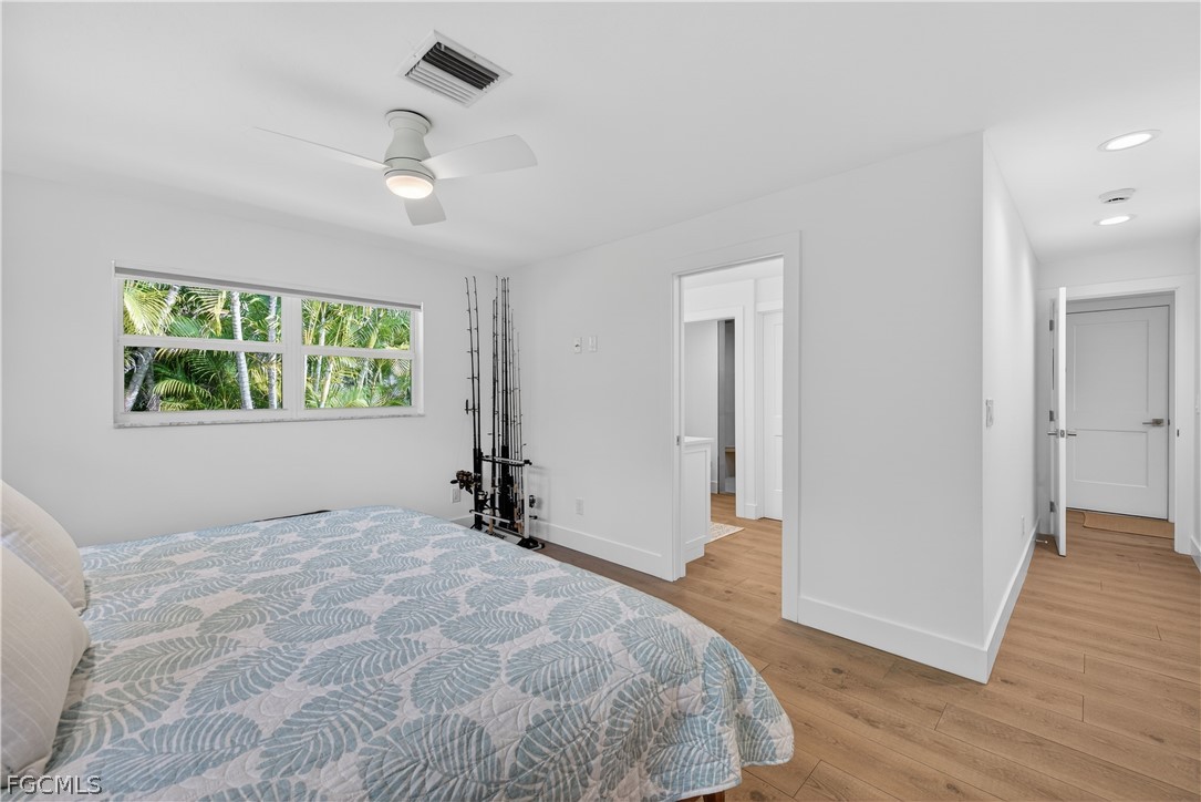 1103 Captains Walk ST