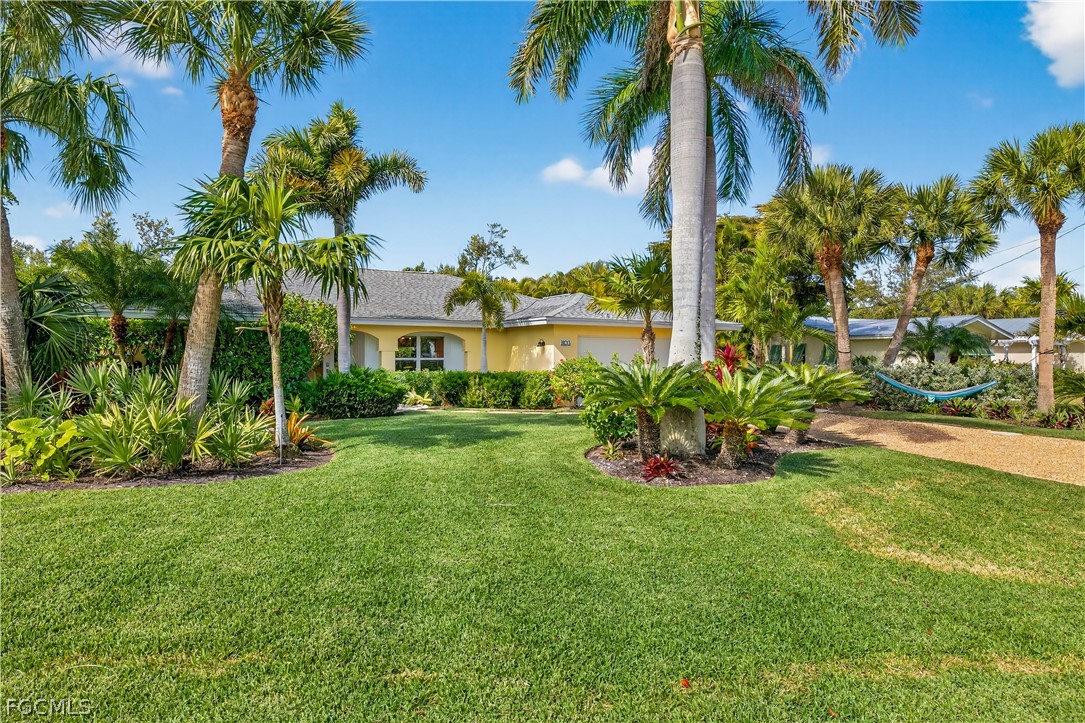 1103 Captains Walk ST