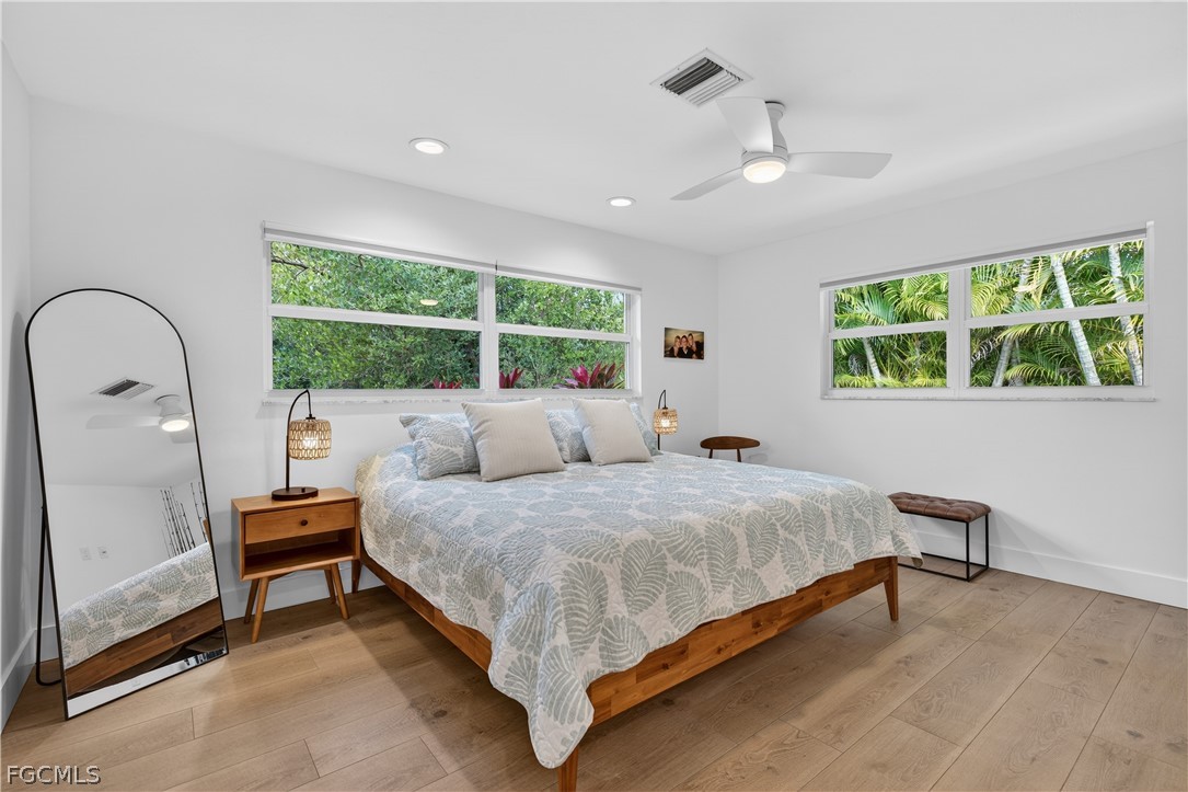 1103 Captains Walk ST