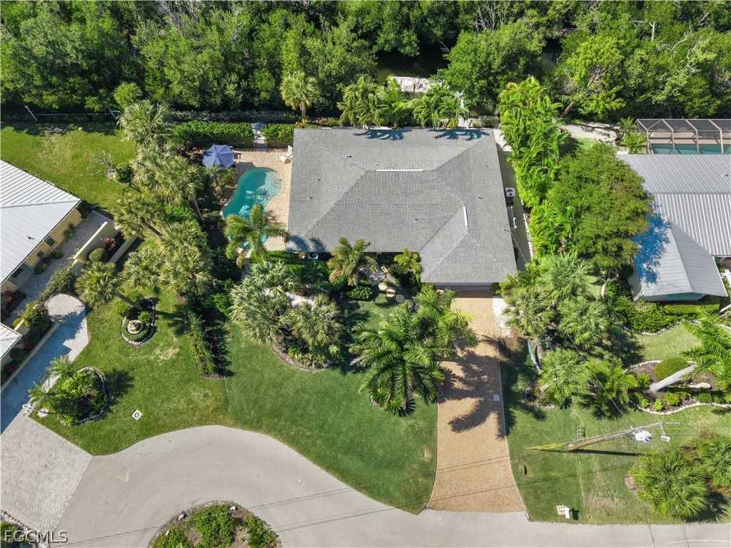 1103 Captains Walk ST